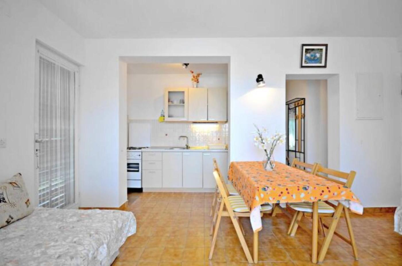 Apartment Bozikovic - Jelsa - Vitarnja Екстериор снимка