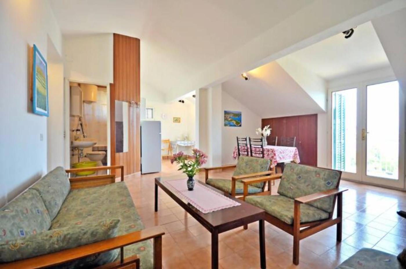 Apartment Bozikovic - Jelsa - Vitarnja Екстериор снимка
