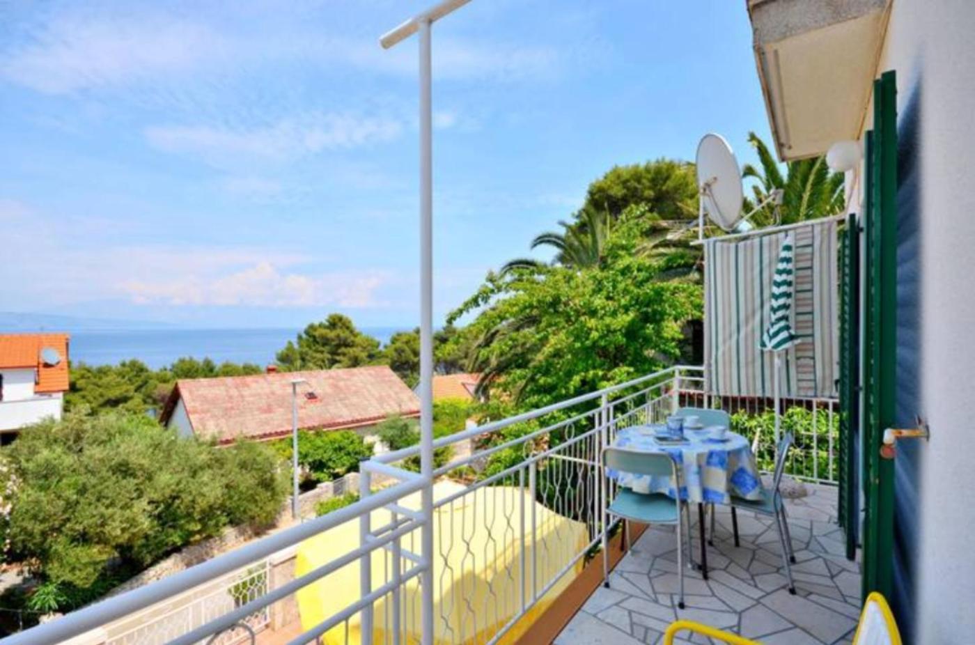 Apartment Bozikovic - Jelsa - Vitarnja Екстериор снимка