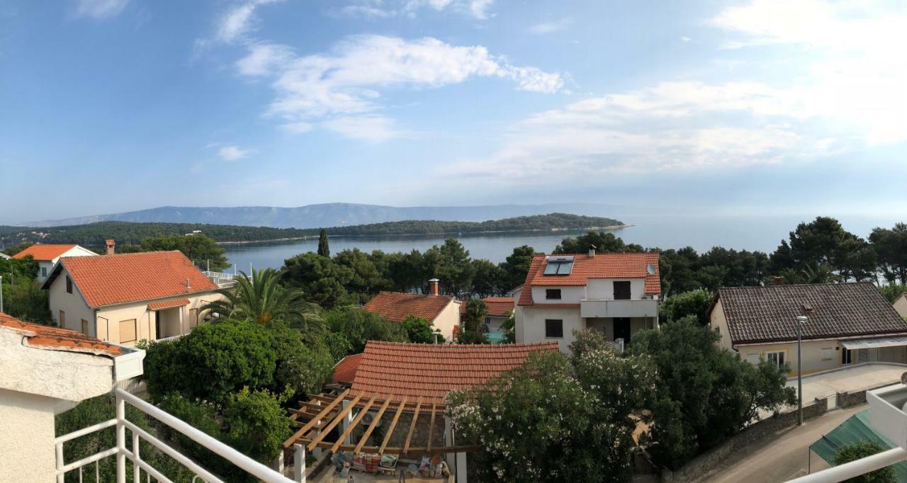 Apartment Bozikovic - Jelsa - Vitarnja Екстериор снимка
